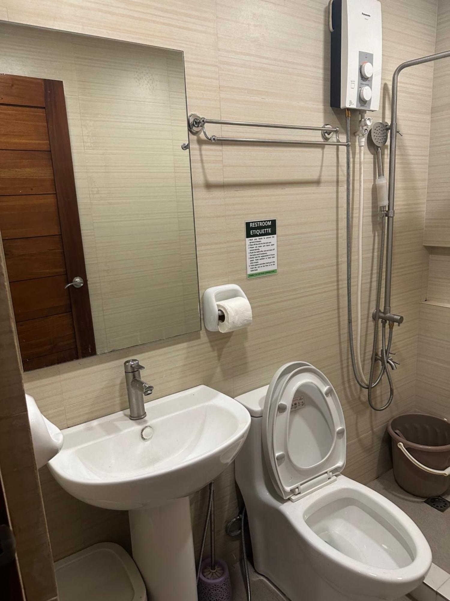 Zj Hometel Coron Εξωτερικό φωτογραφία
